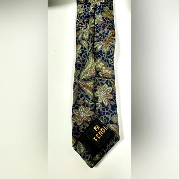 Fendi Flowey Neck tie - Picture 5 of 5